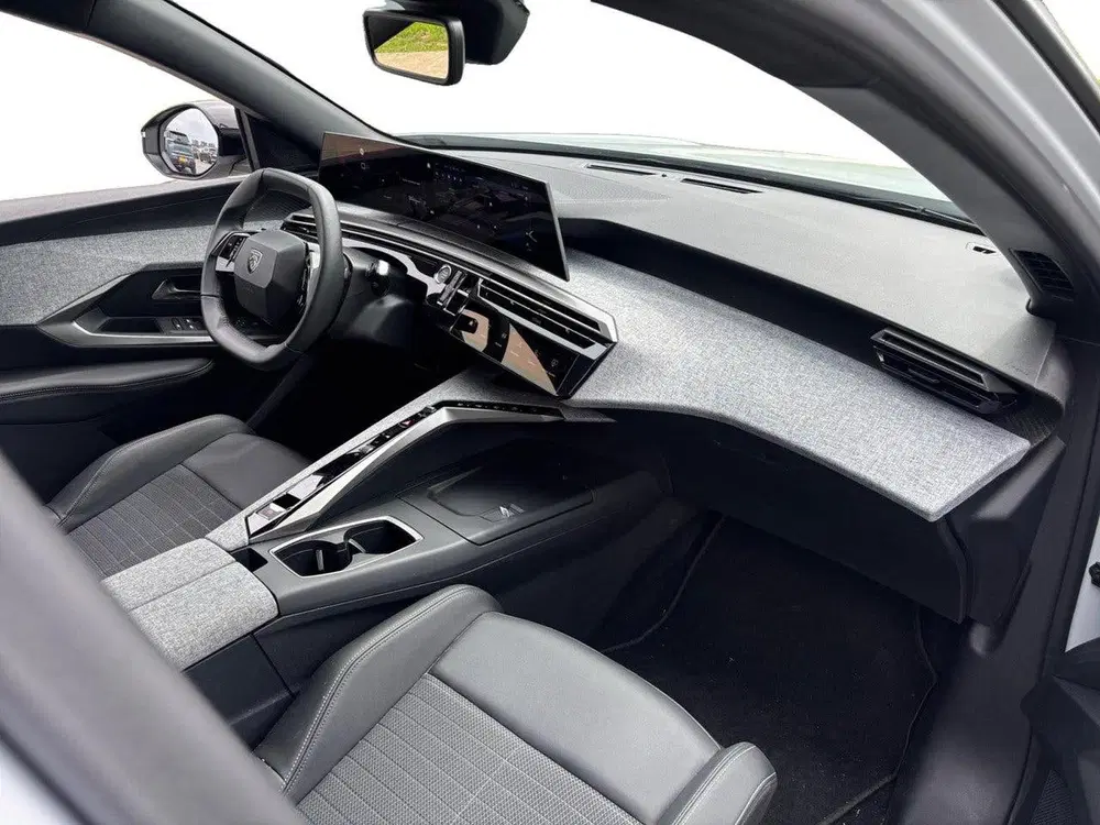 Peugeot 3008 Allure 1.2 Hybrid 145pk e-DSC6 uit 2024, foto 11