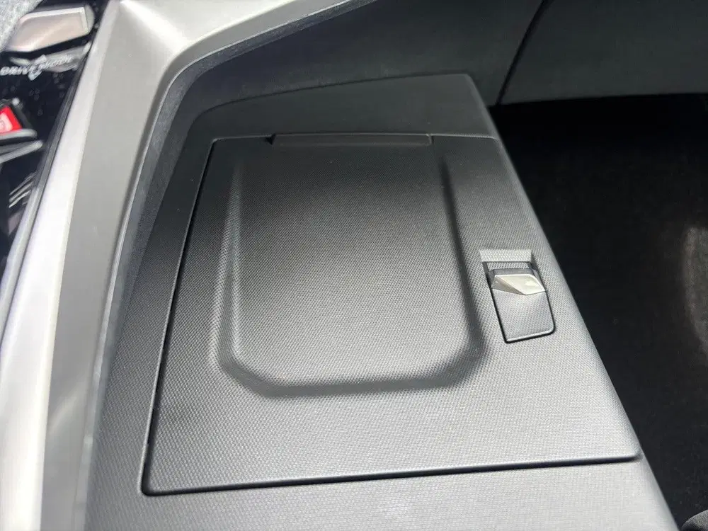 Peugeot 3008 Allure 1.2 Hybrid 145pk e-DSC6 uit 2024, foto 15