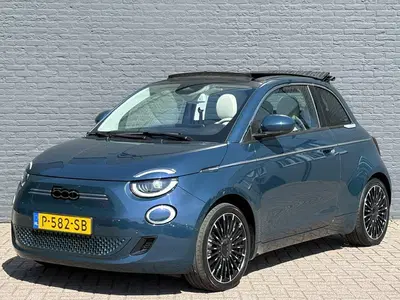 Fiat 500e Cabrio La Prima 42 kWh uit 2022
