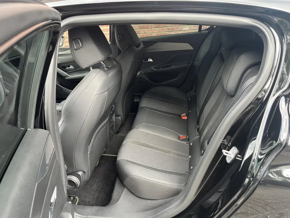 Peugeot 308 GT 1.2 Turbo 130pk EAT8 uit 2024, foto 10