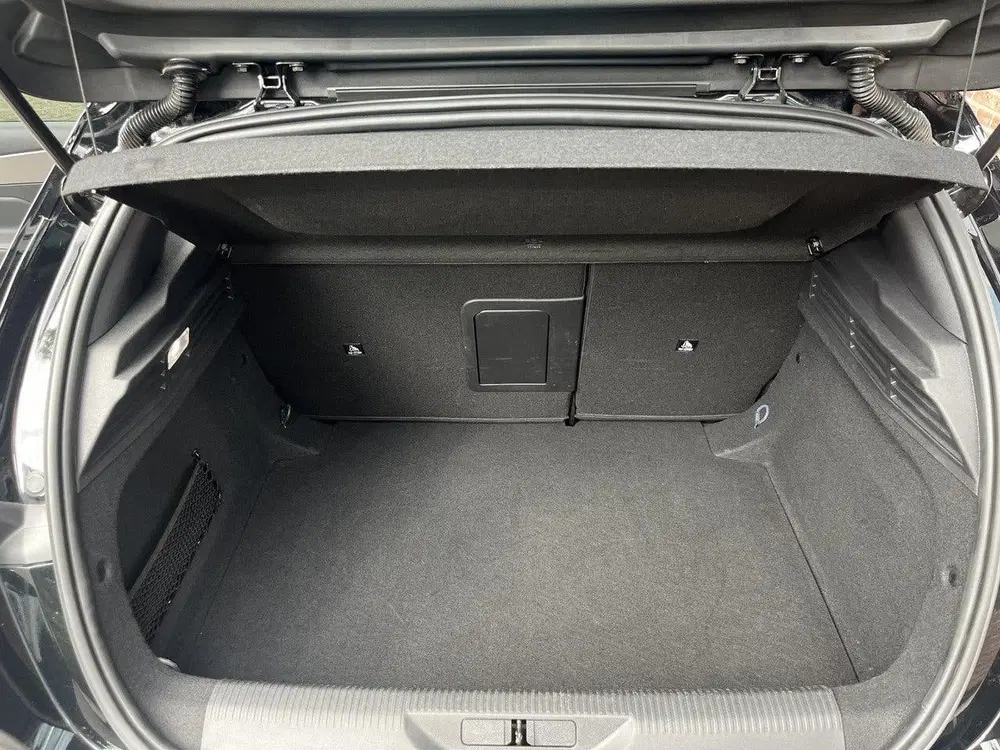 Peugeot 308 GT 1.2 Turbo 130pk EAT8 uit 2024, foto 11