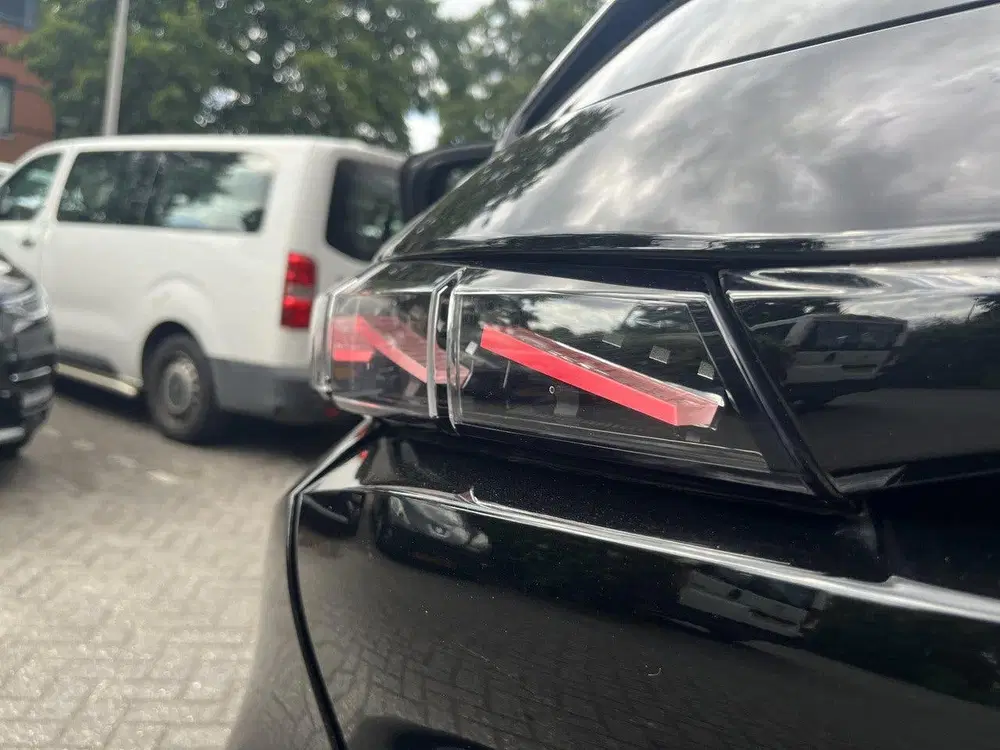 Peugeot 308 GT 1.2 Turbo 130pk EAT8 uit 2024, foto 12