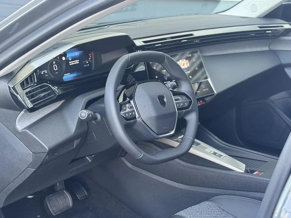 Peugeot 308 SW Allure 1.2 Hybrid 145pk e-DCS6 uit 2025, foto 12