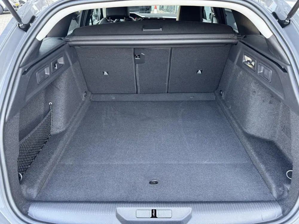 Peugeot 308 SW Allure 1.2 Hybrid 145pk e-DCS6 uit 2025, foto 18
