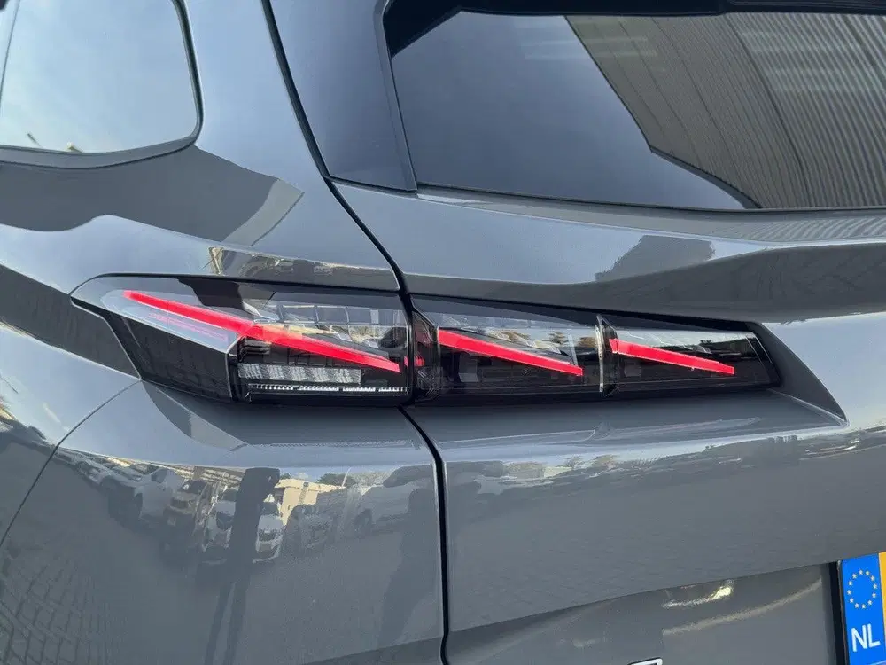 Peugeot 308 SW Allure 1.2 Hybrid 145pk e-DCS6 uit 2025, foto 20