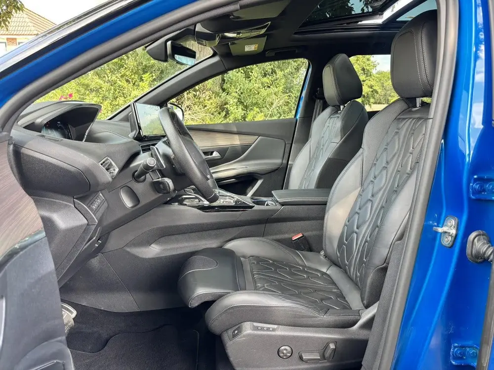 Peugeot 3008 GT Pack 1.6 HYbrid4 PHEV 300pk 4x4 e-EAT8 uit 2022, foto 9
