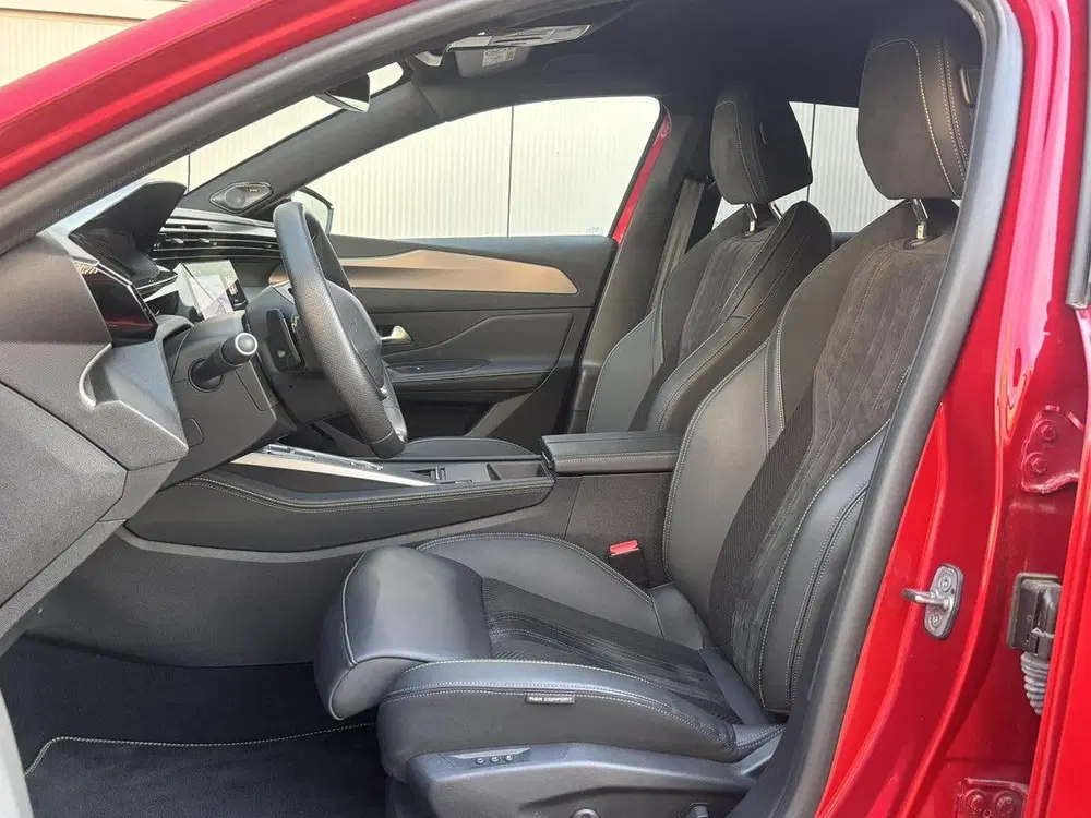 Peugeot 308 SW GT 1.2 Turbo 130pk EAT8 uit 2024, foto 10