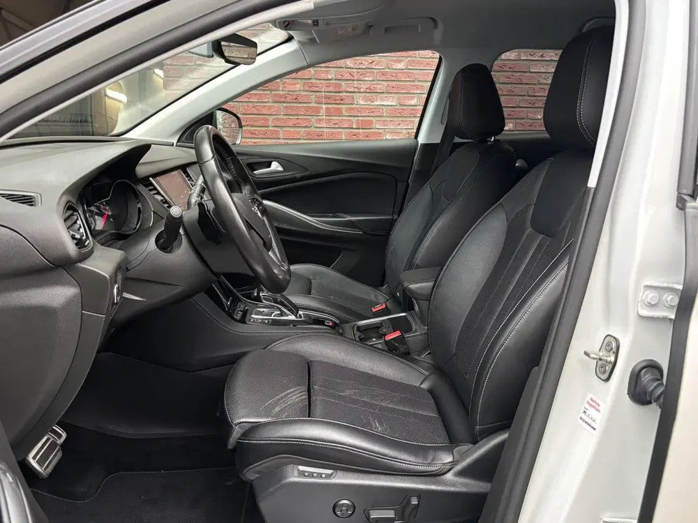 Opel Grandland X Ultimate+ 1.6 HYbrid4 PHEV 300pk 4x4 e-EAT uit 2020, foto 11