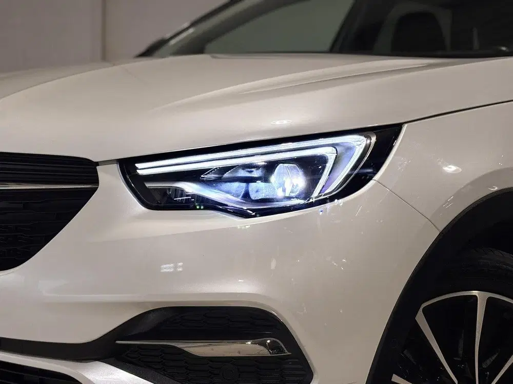 Opel Grandland X Ultimate+ 1.6 HYbrid4 PHEV 300pk 4x4 e-EAT uit 2020, foto 2