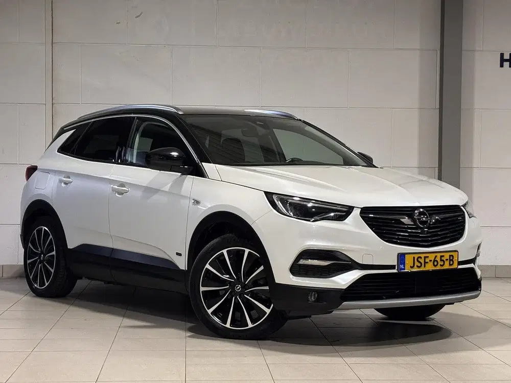Opel Grandland X Ultimate+ 1.6 HYbrid4 PHEV 300pk 4x4 e-EAT uit 2020, foto 4