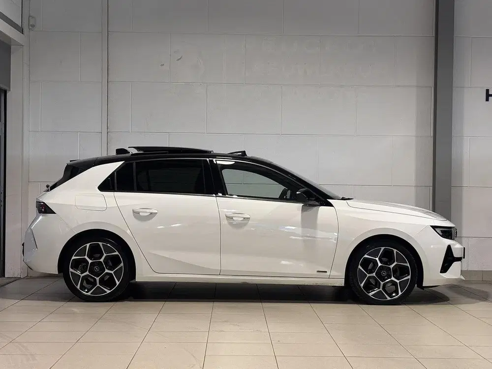 Opel Astra Ultimate 1.2 Turbo 130pk EAT8 uit 2022, foto 6