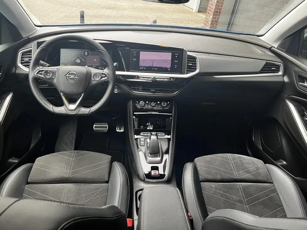 Opel Grandland Elegance 1.6 HYbrid PHEV 225pk e-EAT8 uit 2023, foto 12