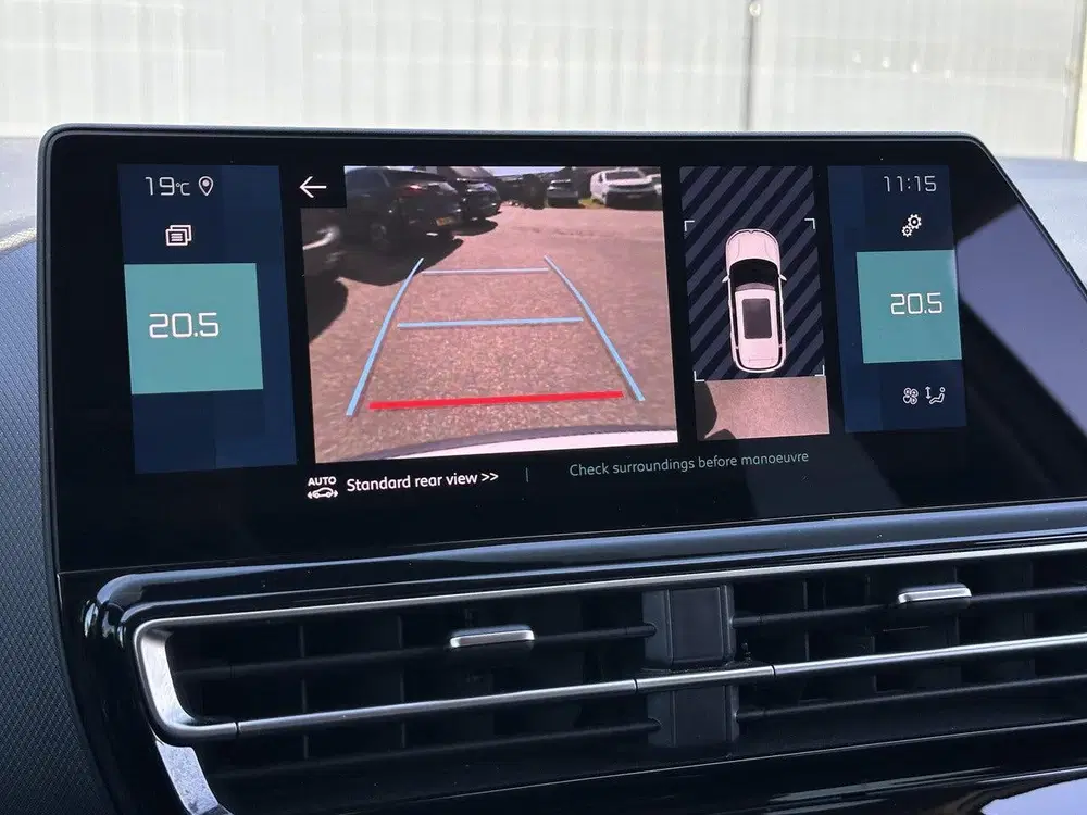 Citroën C5 Aircross 1.6 Plug-in Hybrid 225 Feel Navigatie uit 2023, foto 18