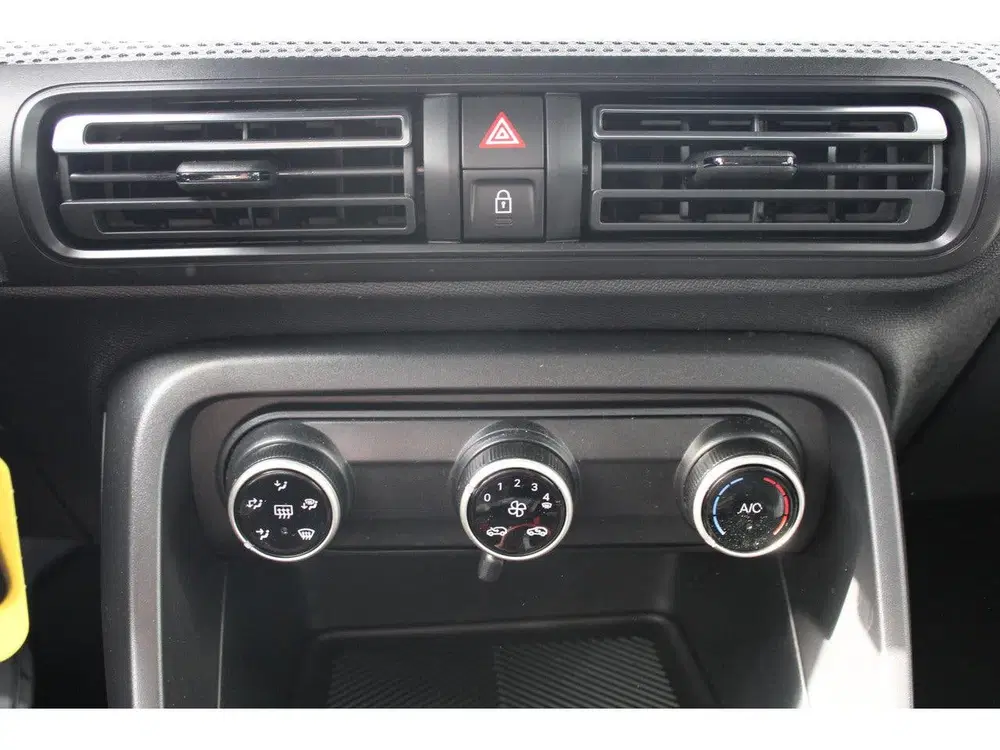 Citroën C3 1.2 Hybrid 110pk Business Automaat Hybride uit 2026, foto 16
