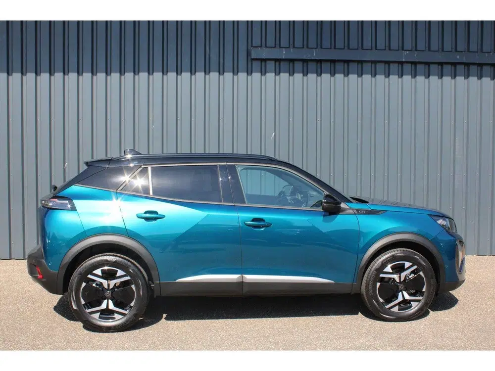 Peugeot 2008 1.2 Hybrid 145 GT Navigatie uit 2026, foto 3