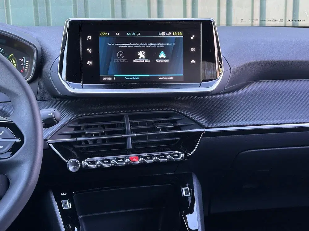 Peugeot 2008 EV Active Pack 50 kWh Navigatie uit 2023, foto 14