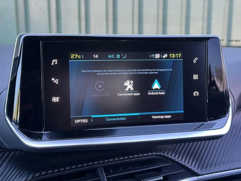 Peugeot 2008 EV Active Pack 50 kWh Navigatie uit 2023, foto 17