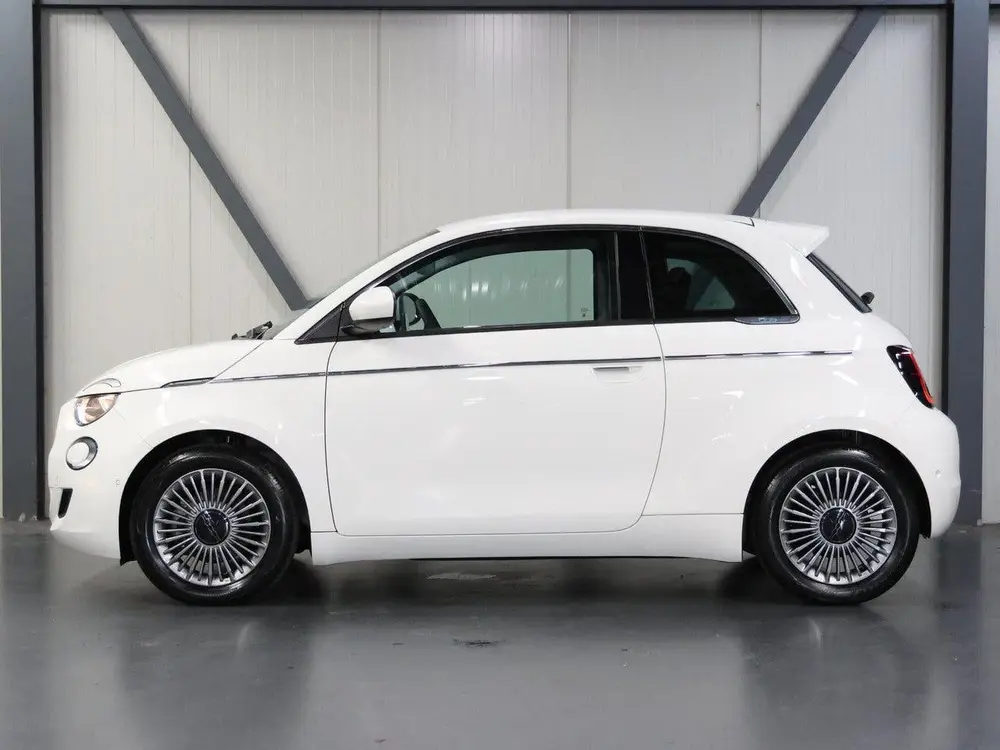 Fiat 500e Icon 42 kWh 118PK uit 2023, foto 2