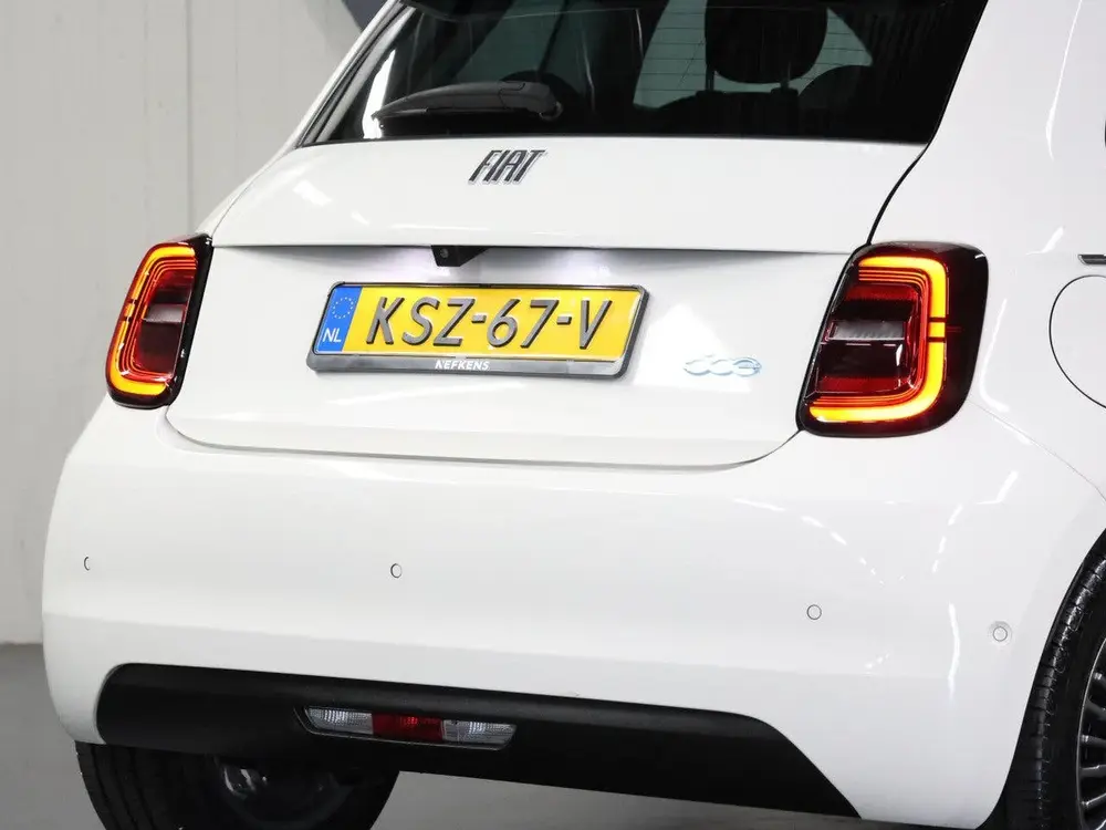 Fiat 500e Icon 42 kWh 118PK uit 2023, foto 7