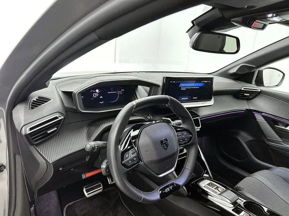 Peugeot 208 GT Hybrid 145pk Automaat uit 2025, foto 12