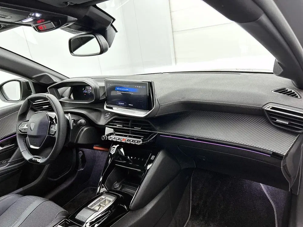 Peugeot 208 GT Hybrid 145pk Automaat uit 2025, foto 14