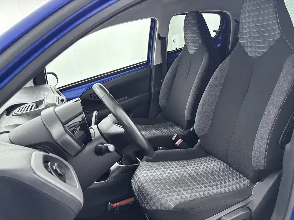 Peugeot 108 Active 75 pk uit 2021, foto 10