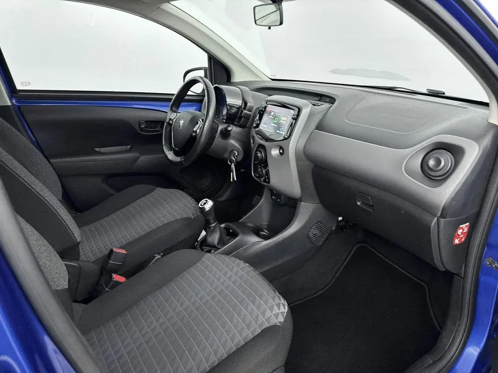Peugeot 108 Active 75 pk uit 2021, foto 13