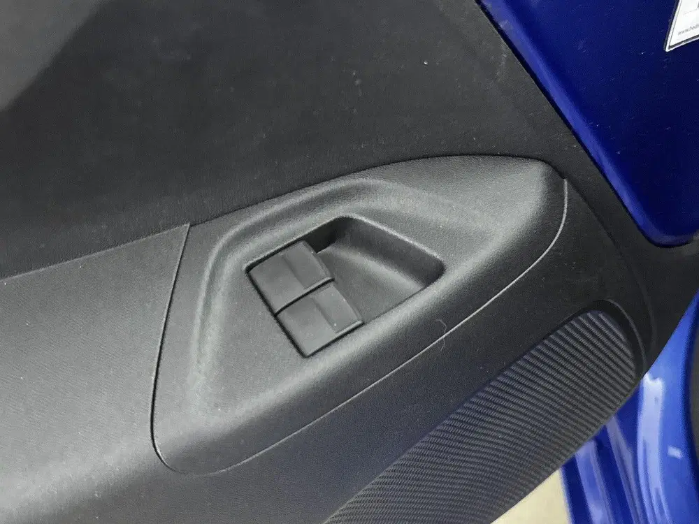 Peugeot 108 Active 75 pk uit 2021, foto 16