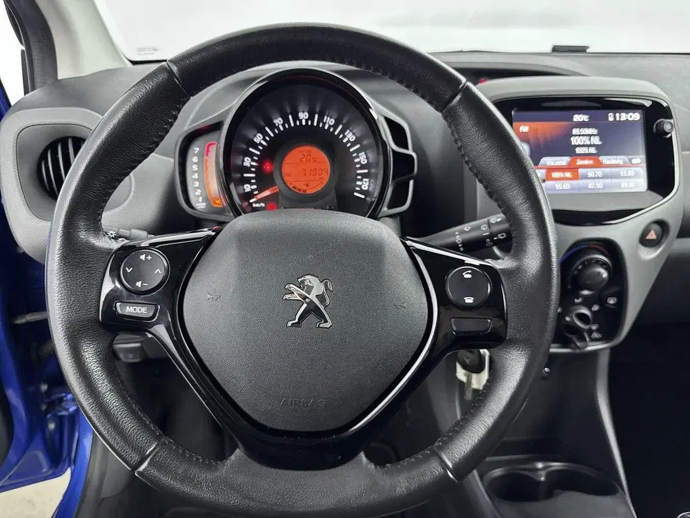 Peugeot 108 Active 75 pk uit 2021, foto 17
