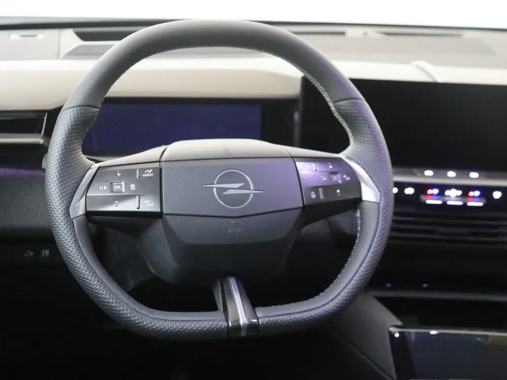 Opel Grandland 1.6 Turbo 195PK Plug-in-Hybrid GS Panorama uit 2025, foto 6