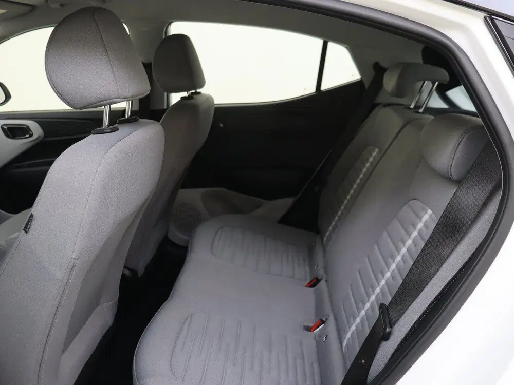 Hyundai I10 1.0 67PK Premium Parkeerhulp uit 2023, foto 12