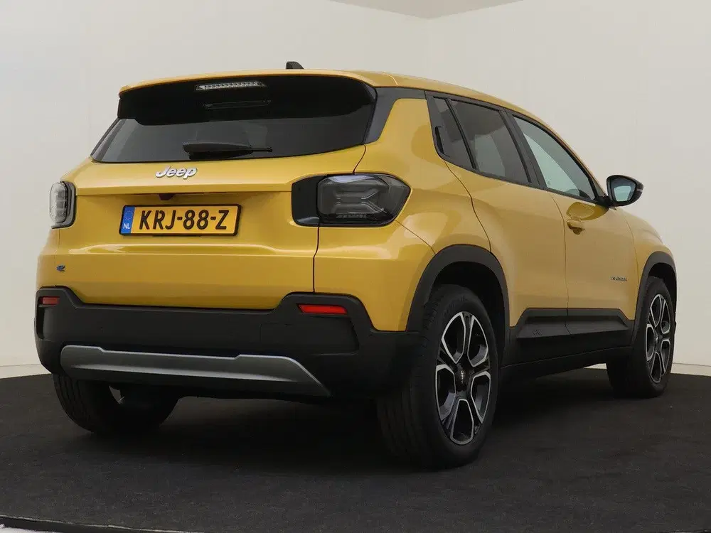 Jeep Avenger Summit 54 kWh 156PK Camera uit 2024, foto 11