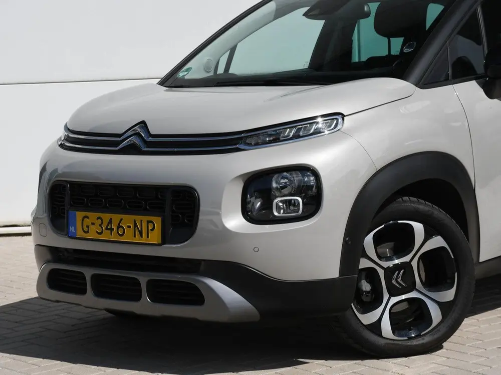 Citroën C3 Aircross Shine 1.2 PureTech 110pk NAVI | DAB | C uit 2019, foto 2