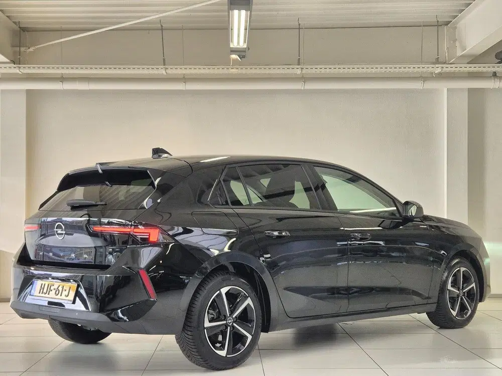 Opel Astra 1.2 Turbo Edition uit 2024, foto 2