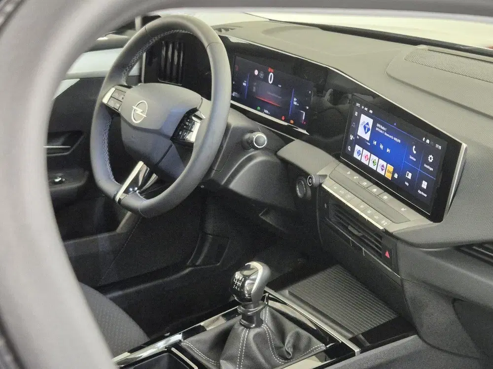 Opel Astra 1.2 Turbo Edition uit 2024, foto 9