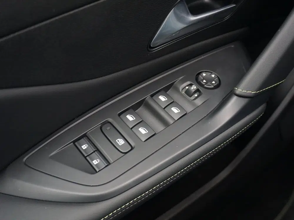 Peugeot 308 SW 1.6 Plug-in Hybrid 225 GT (bj 2024) uit 2024, foto 14
