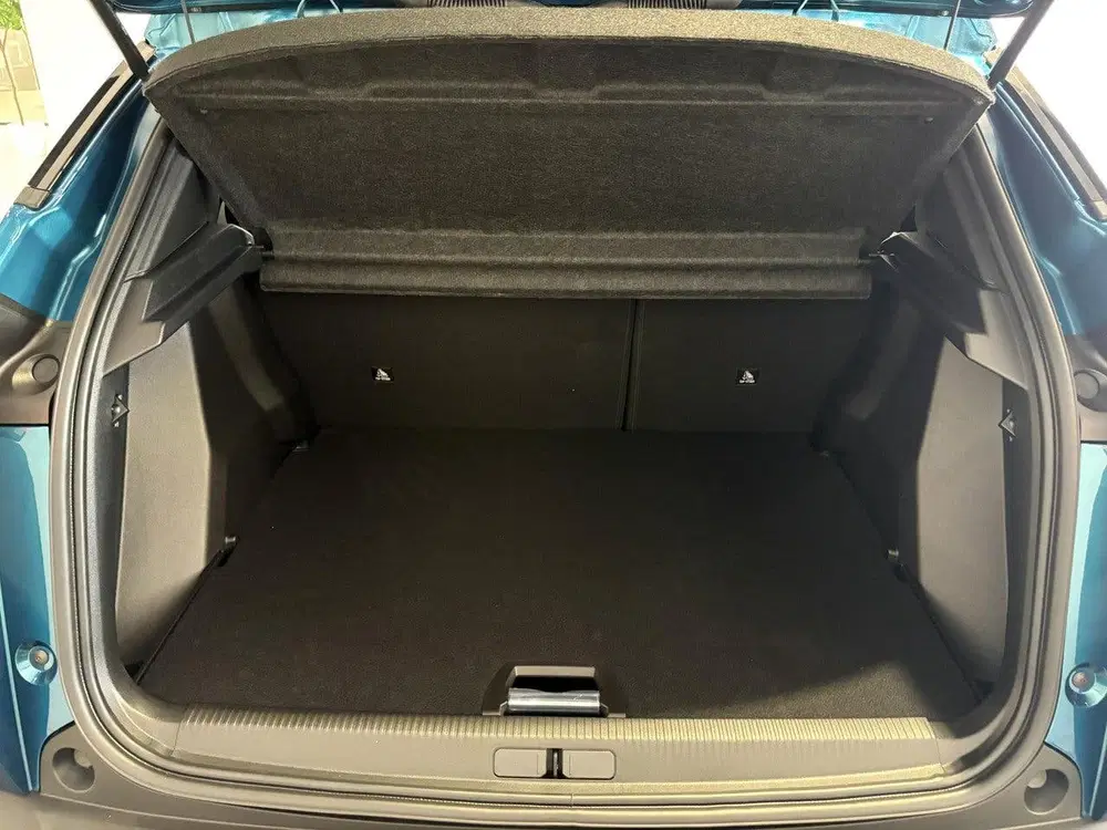 Peugeot 2008 1.2 Hybrid 145 Allure (bj 2026 uit 2026, foto 20