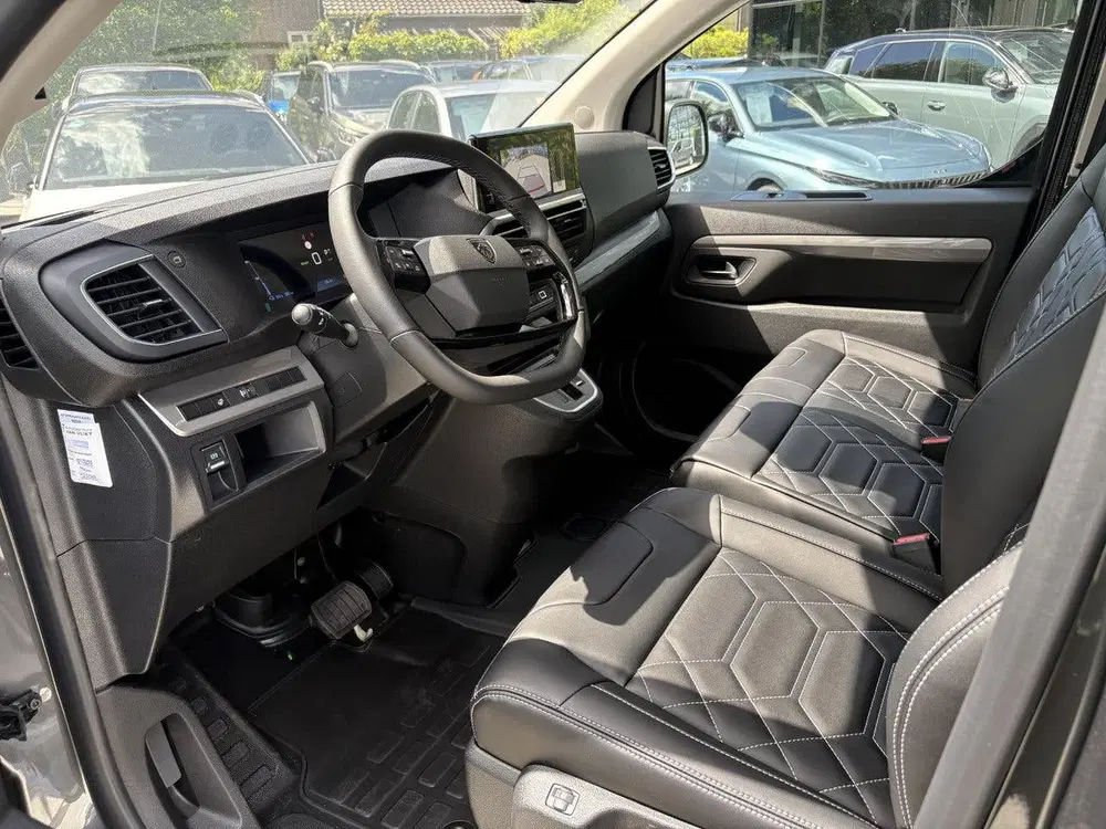 Peugeot Expert L3 75 kWh uit 2026, foto 11