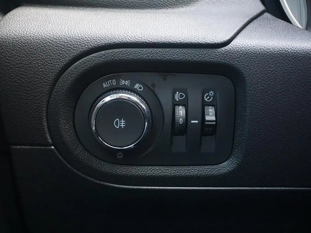 Opel Grandland X 1.6 Turbo Hybrid Business Edition uit 2021, foto 14