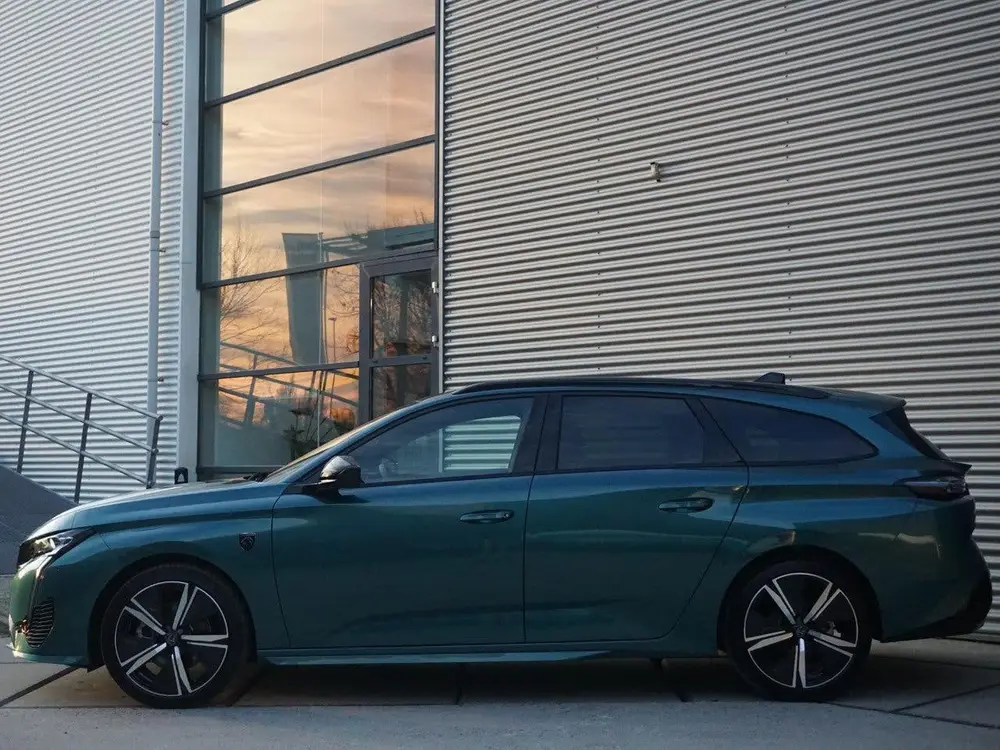 Peugeot 308 SW 1.2 Hybrid 145 e-DCS6 GT uit 2025, foto 5