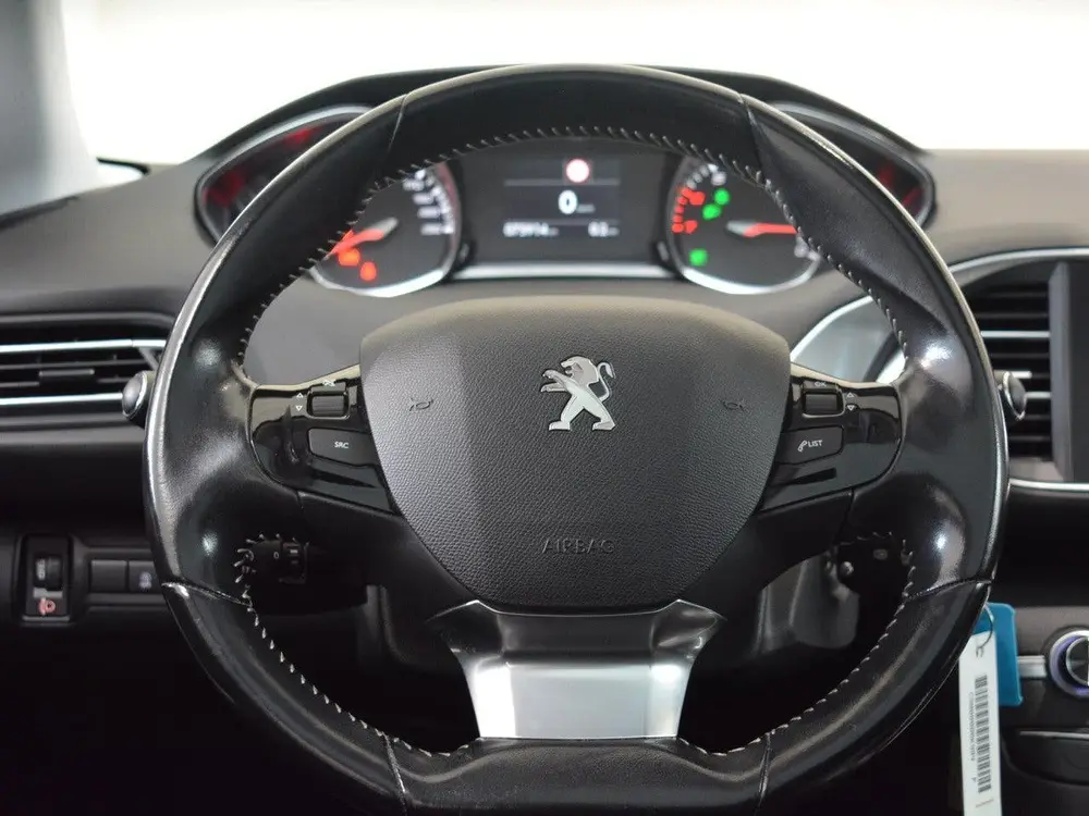 Peugeot 308 1.2 PureTech Allure | 130pk | Panoramadak | Trek uit 2019, foto 11