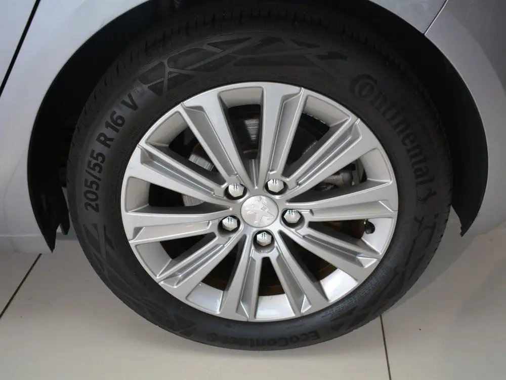 Peugeot 308 1.2 PureTech Allure | 130pk | Panoramadak | Trek uit 2019, foto 19
