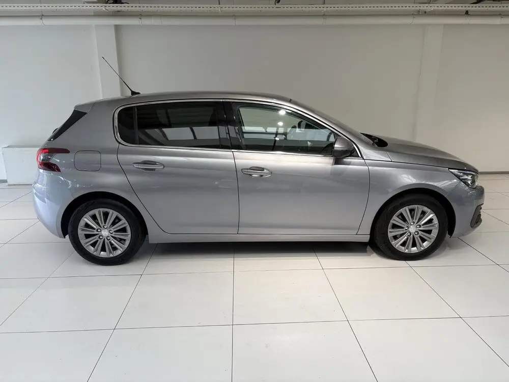 Peugeot 308 1.2 PureTech Allure | 130pk | Panoramadak | Trek uit 2019, foto 8