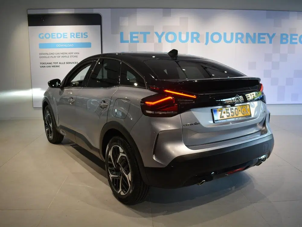 Citroën C4 1.2 Puretech Max Panoramadak uit 2024, foto 2