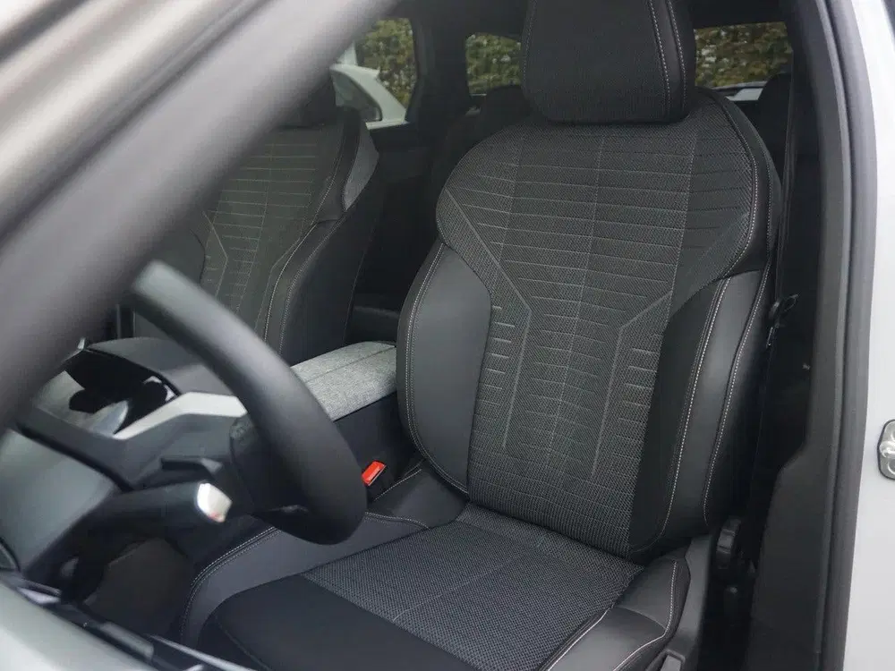Peugeot 5008 1.2 Hybrid 136 Allure 7p uit 2025, foto 11