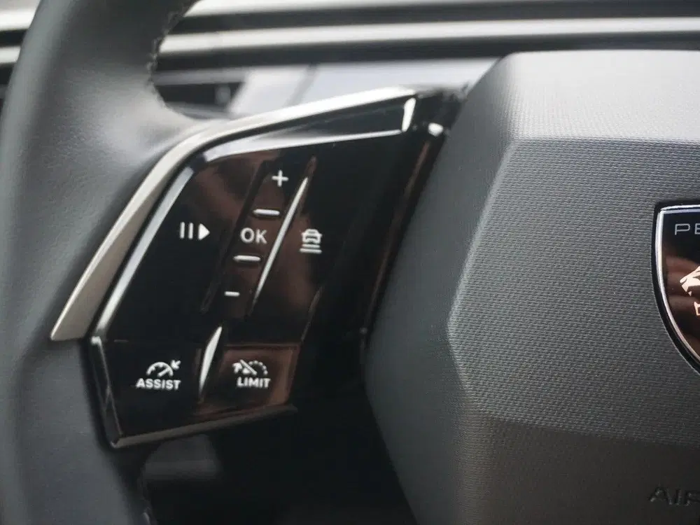 Peugeot 5008 1.2 Hybrid 136 Allure 7p uit 2025, foto 16