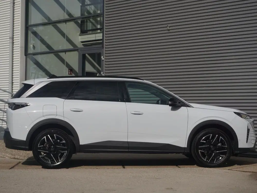 Peugeot 5008 1.2 Hybrid 136 Allure 7p uit 2025, foto 6
