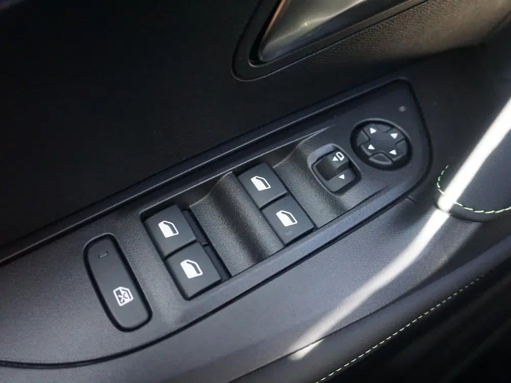 Peugeot 2008 1.2 Hybrid 145 GT 360 Camera (bj 2026) uit 2026, foto 13