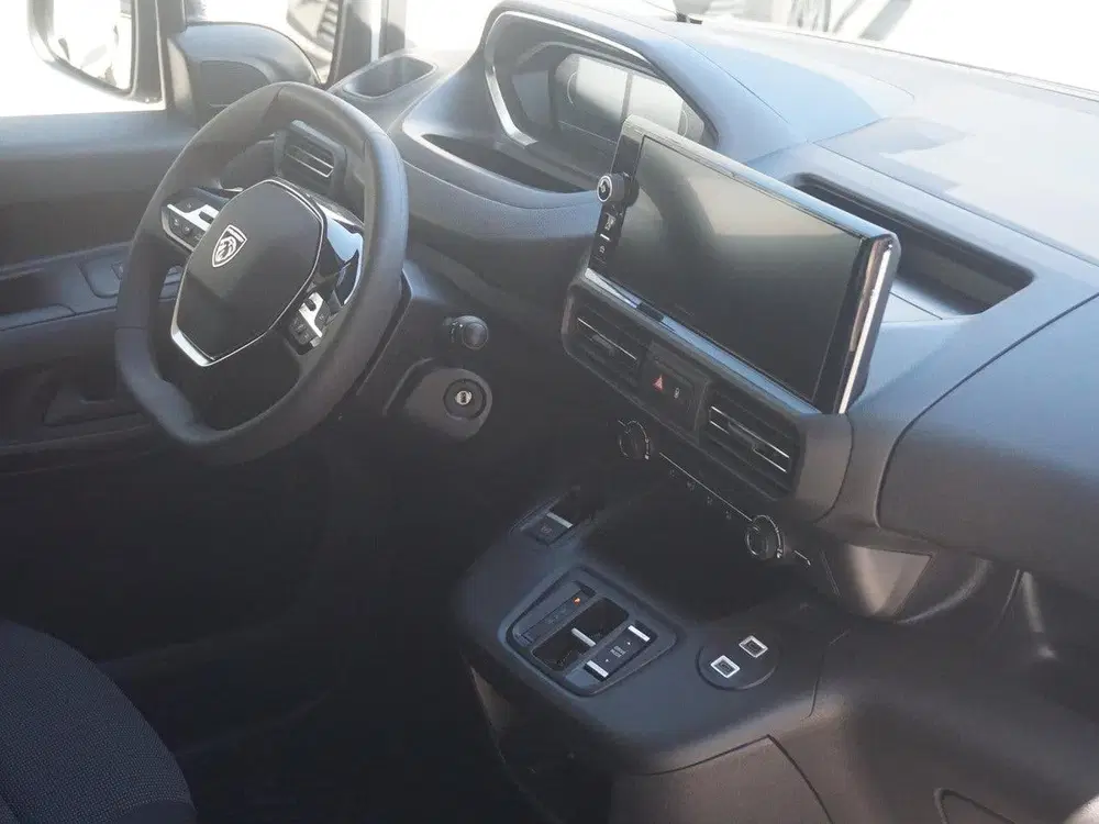 Peugeot E-Partner L1 50 kWh uit 2026, foto 16