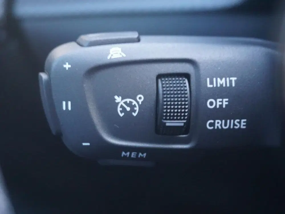 Peugeot 2008 1.2 Hybrid 145 GT 360 Camera (bj 2025) uit 2025, foto 19